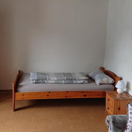 Ferienwohnung Linde - Marburg Biedenkopf Mit 5 Zimmer Und Balkon Frechenhausen Exterior photo